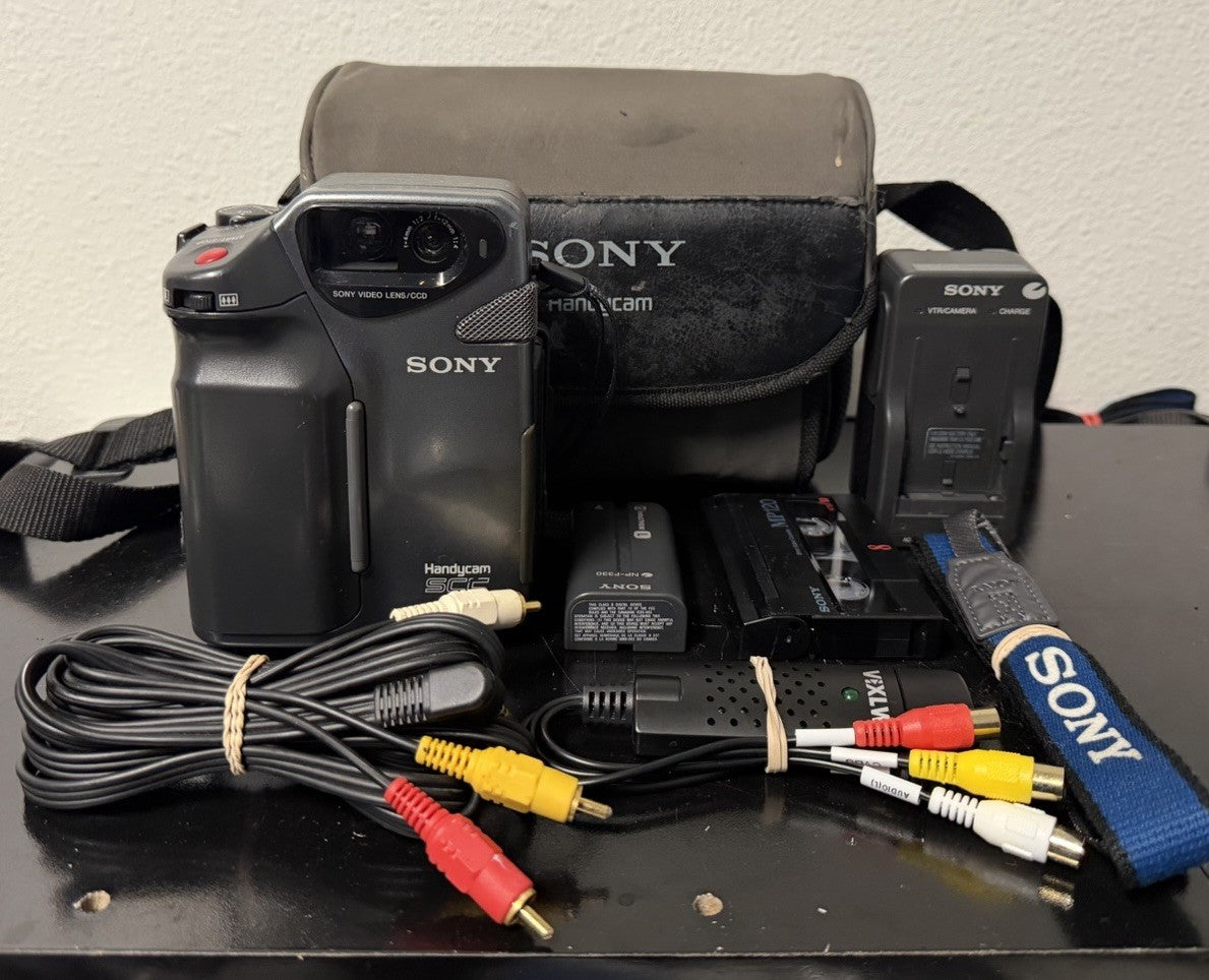 Sony Handycam CCD-SC5 Video 8 Camcorder W/ USB Transfer Kit TESTED WORKING 0