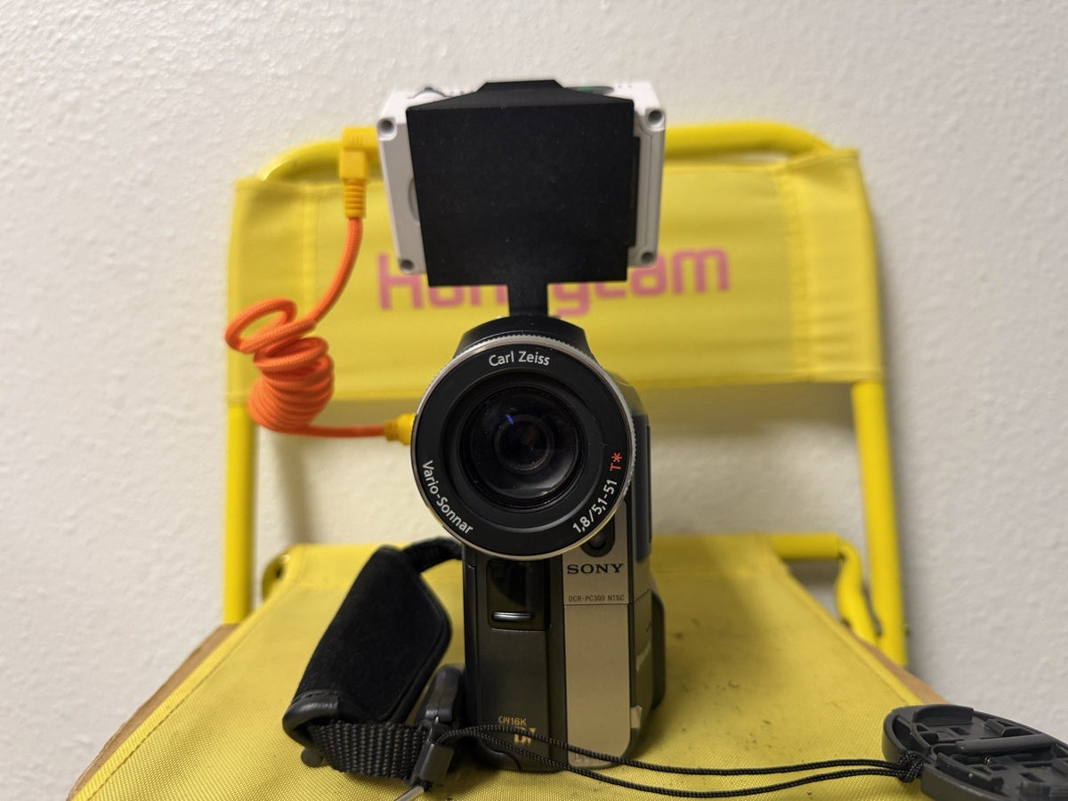 Sony Handycam DCR-PC330 Mini DV Tapeless Powerplay W/Nightshot TESTED WORKING 2